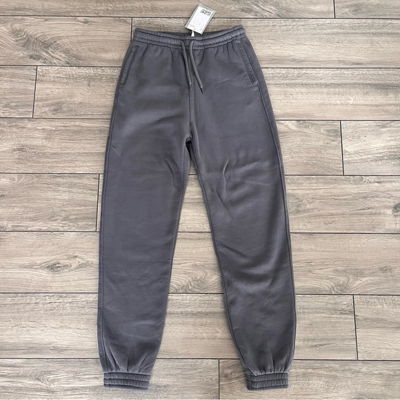 SOLD - NWT H&M High Waisted Sweatpants Size XS in Charcoal Grey - Picture 1 of 5